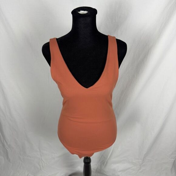 Abercrombie & Fitch Orange V-Neck Bodysuit - Women’s M - Picture 4 of 9